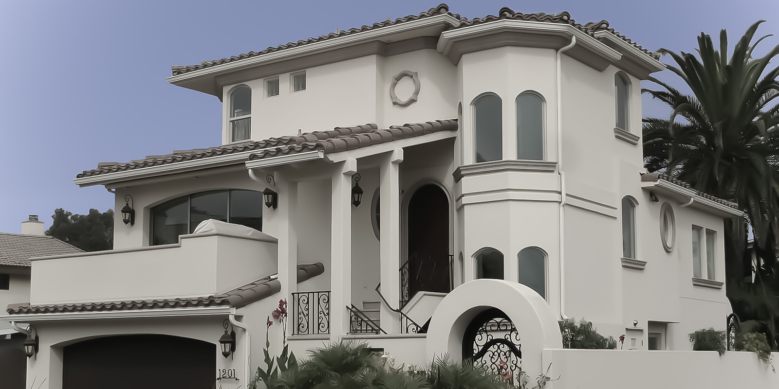 Coastal Living and Architecture Near the Pacific Ocean